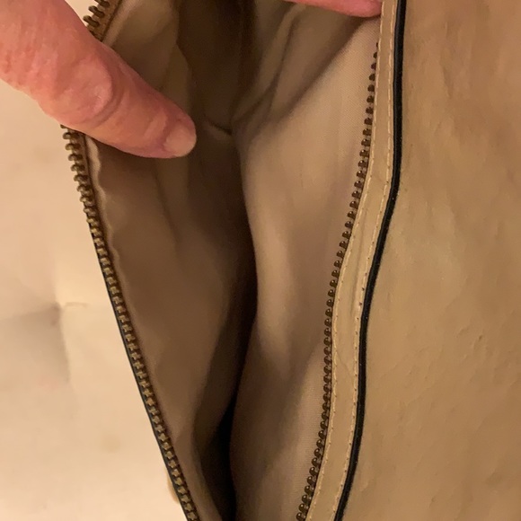 Purse - Picture 4 of 7